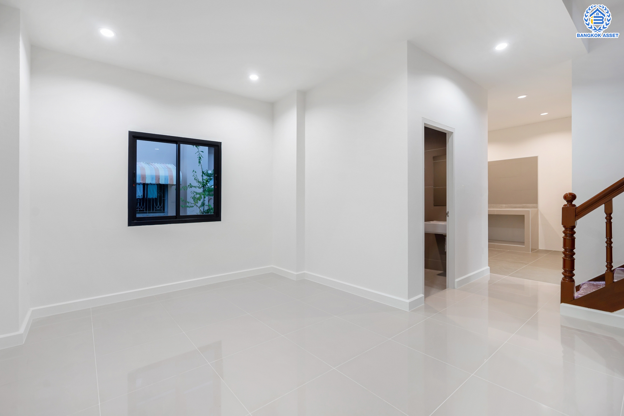 บ้านมือสองตกแต่งใหม่ ม.คุณาลัย บางใหญ่-เซ็นทรัลเวสต์เกต หลังมุม พร้อมทุกการเข้าอยู่ บนเนื้อที่ 54.7 ตร.ว. ฟังก์ชัน 4 ห้องนอน 2 ห้องน้ำ พื้นที่บริเวณหน้าบ้านกว้างขวาง จอดรถได้ถึง 4 คัน บนทำเลเดินทางสะดวก เชื่อมต่อ ถ.กาญจนาภิเษก ใกล้เซ็นทรัลเวสต์เกต และรถไฟฟ้าสายสีม่วง "สถานีคลองบางไผ่"...